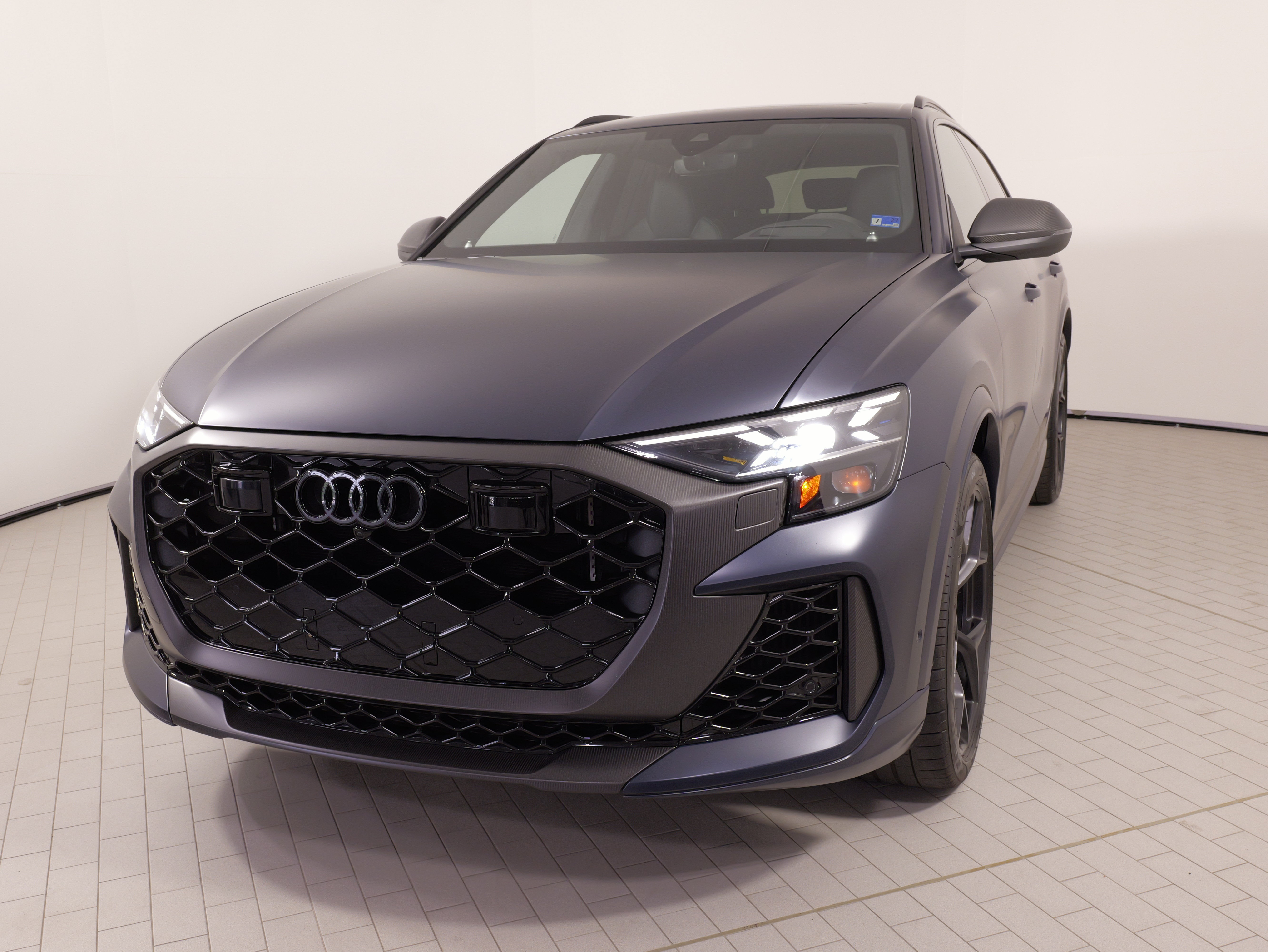 Used 2025 Audi RS Q8 performance AWD/4WD image 5