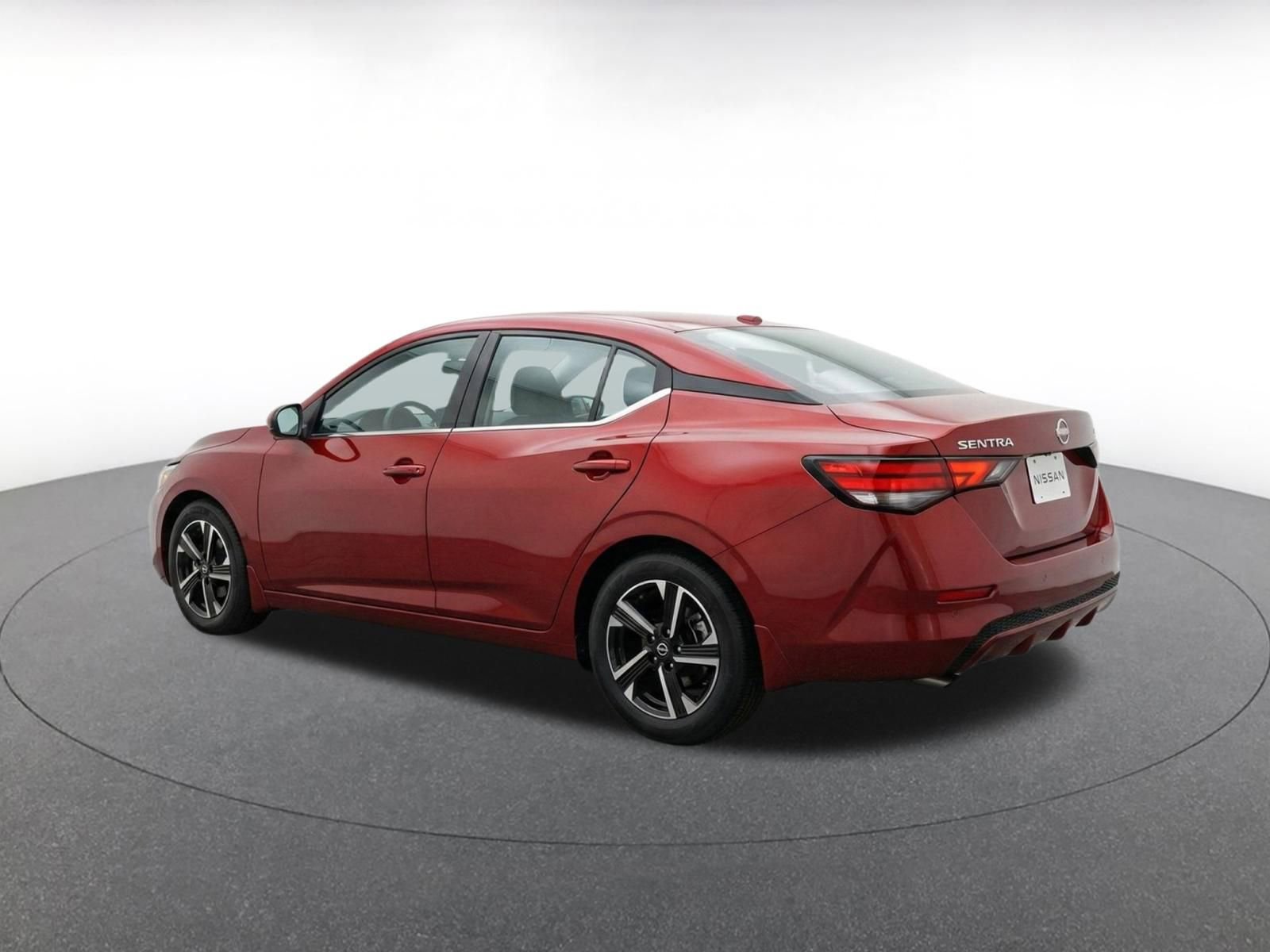 Used 2025 Nissan Sentra SV FWD image 7