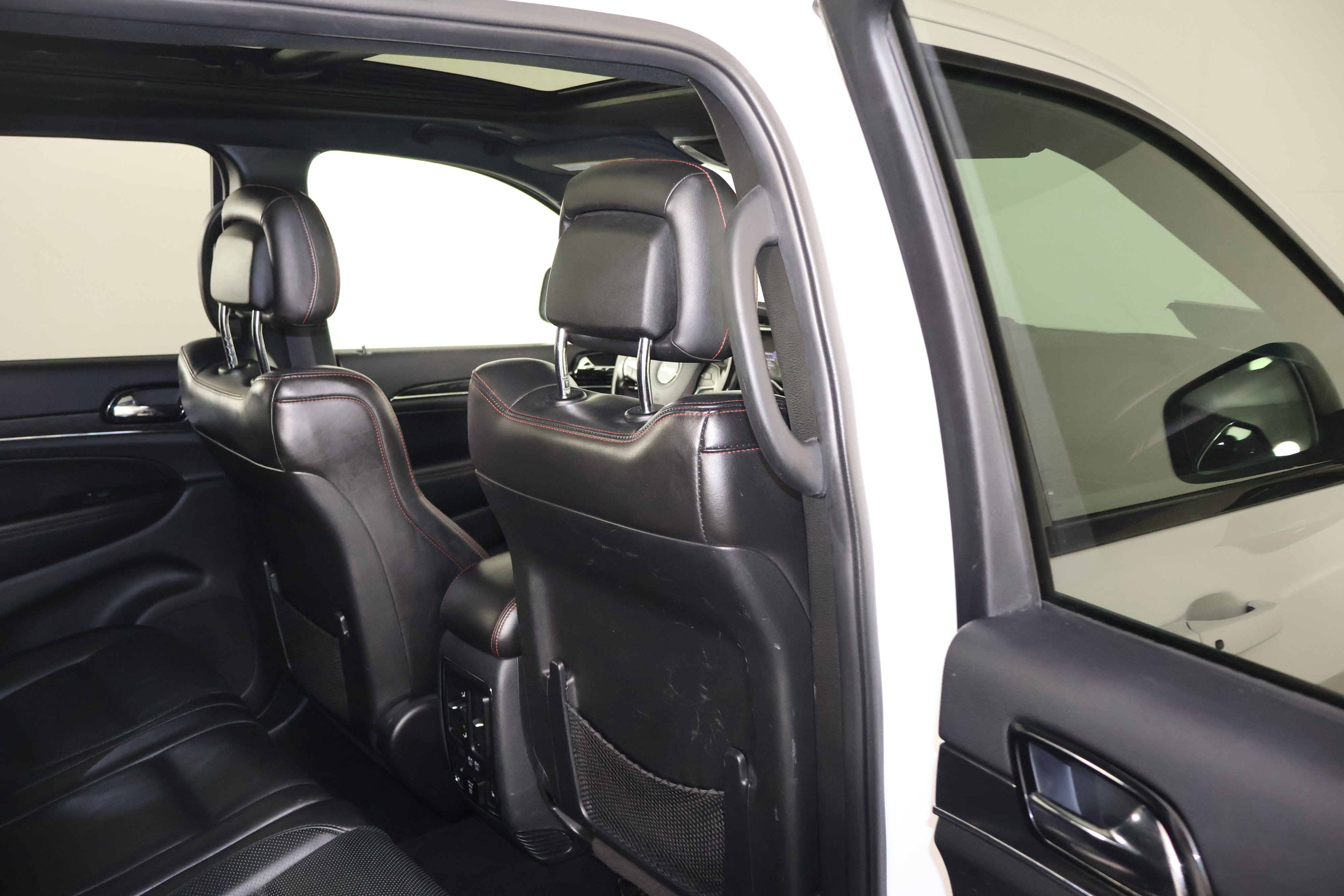 Used 2020 Jeep Grand Cherokee Trailhawk w/ Trailhawk Luxury Group image 45