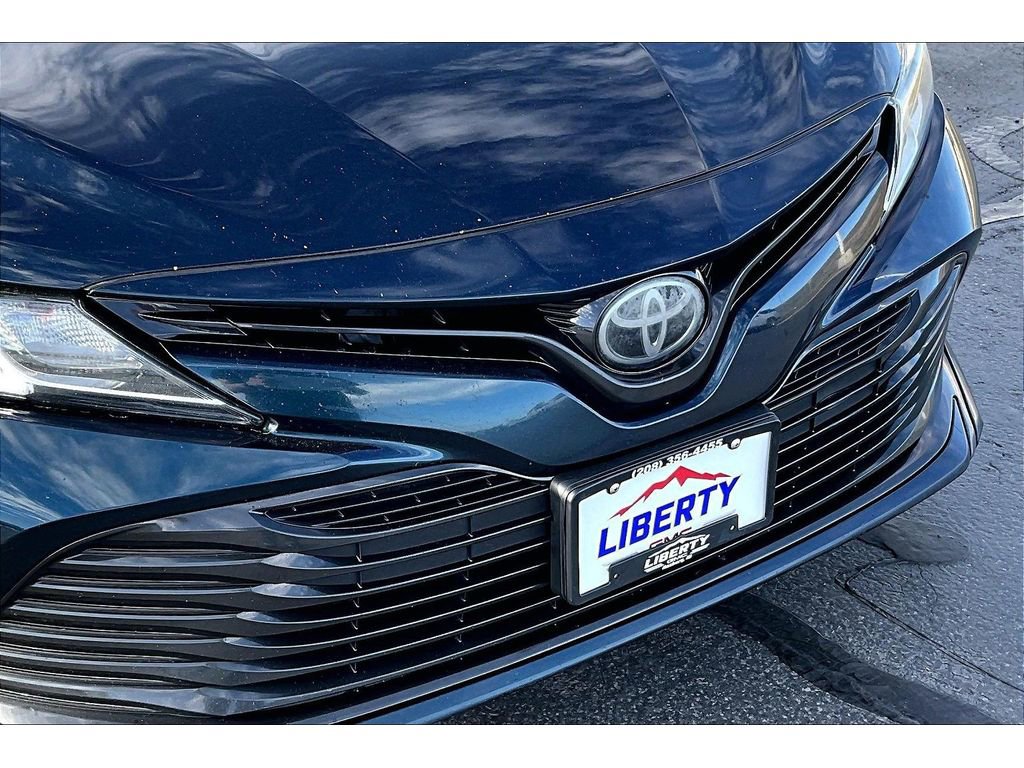 Used 2018 Toyota Camry LE image 26
