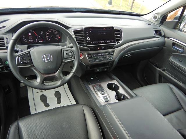 Used 2025 Honda Ridgeline RTL image 2