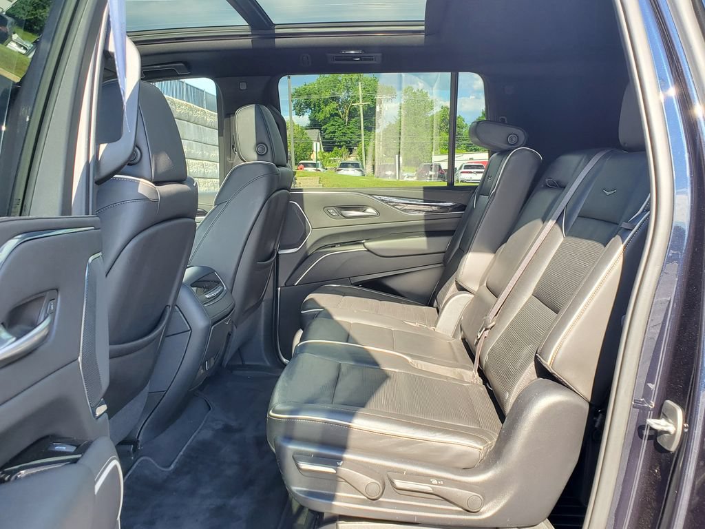 Used 2021 Cadillac Escalade ESV Sport w/ Driver Assist Tech Package AWD/4WD image 41