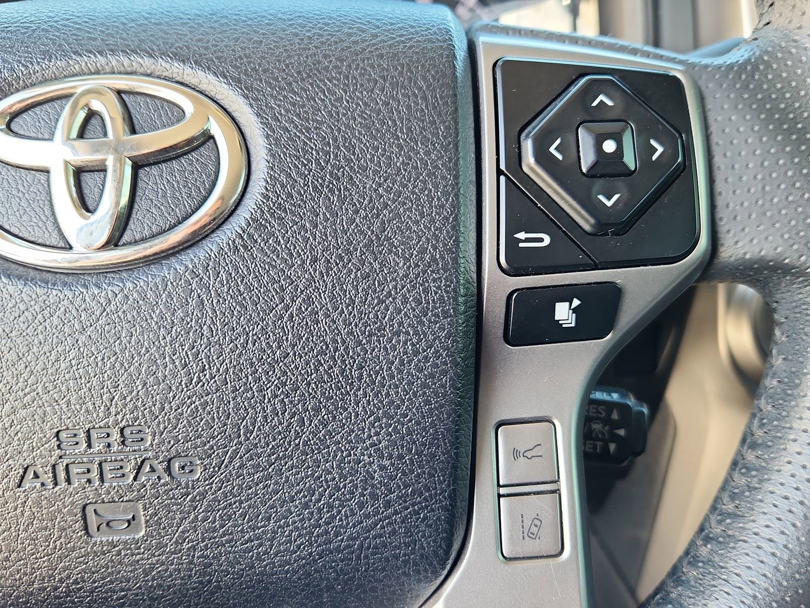 Used 2020 Toyota 4Runner SR5 Premium image 21