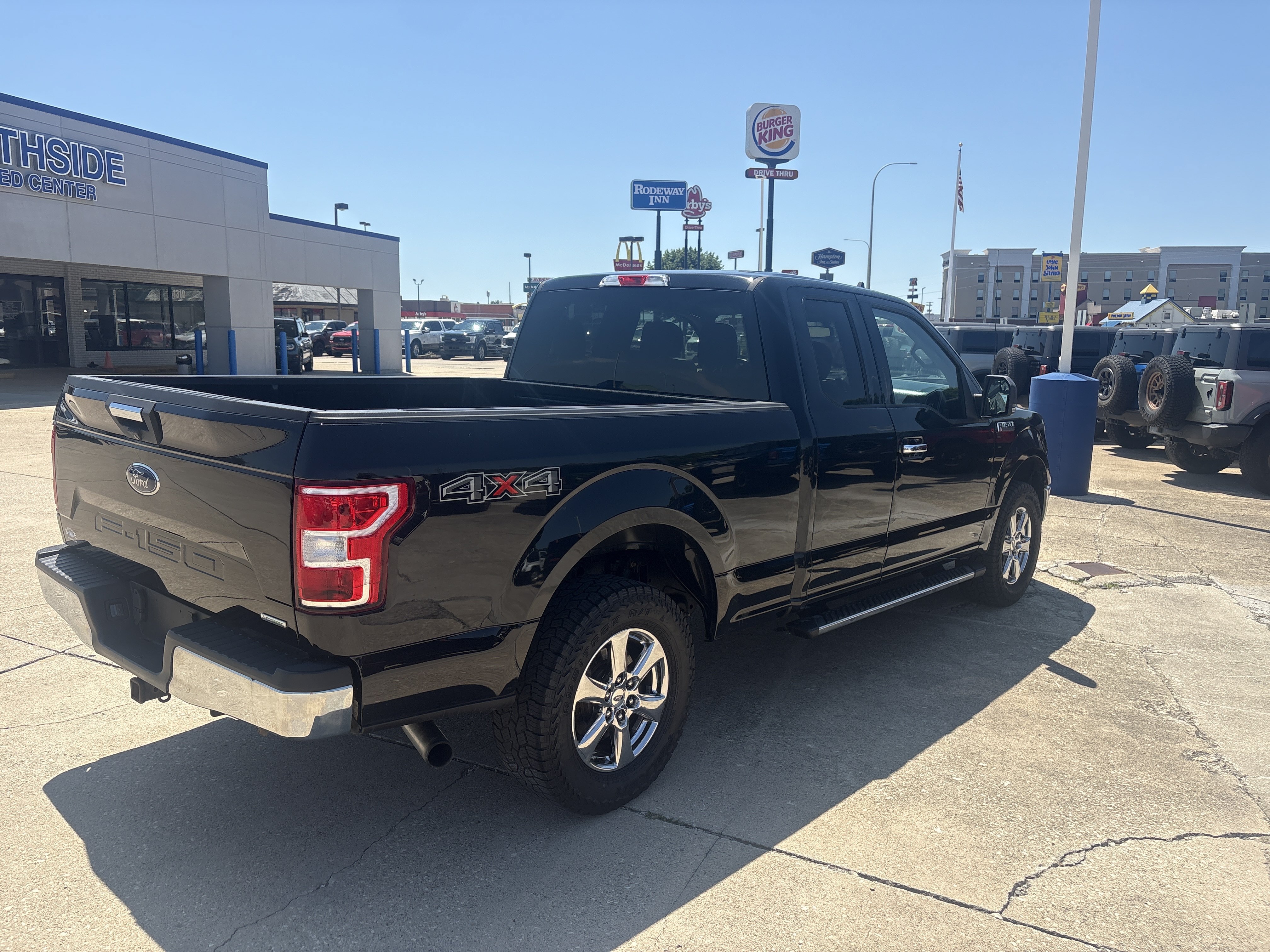 Used 2020 Ford F150 XLT w/ Equipment Group 302A Luxury AWD/4WD image 6