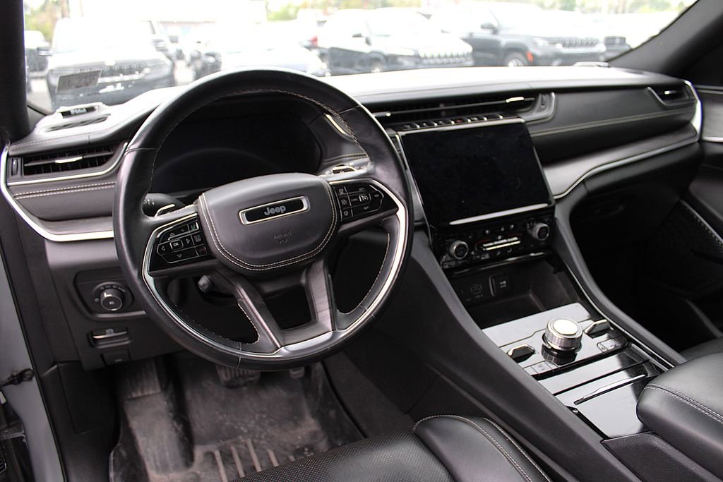 Certified 2021 Jeep Grand Cherokee L Overland w/ Luxury Tech Group IV AWD/4WD image 2