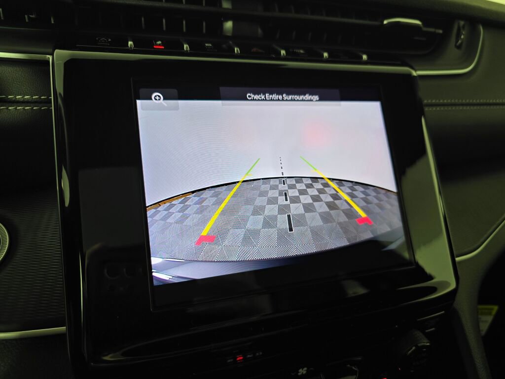 New 2025 Jeep Grand Cherokee Laredo X w/ Trailer Tow Package image 24