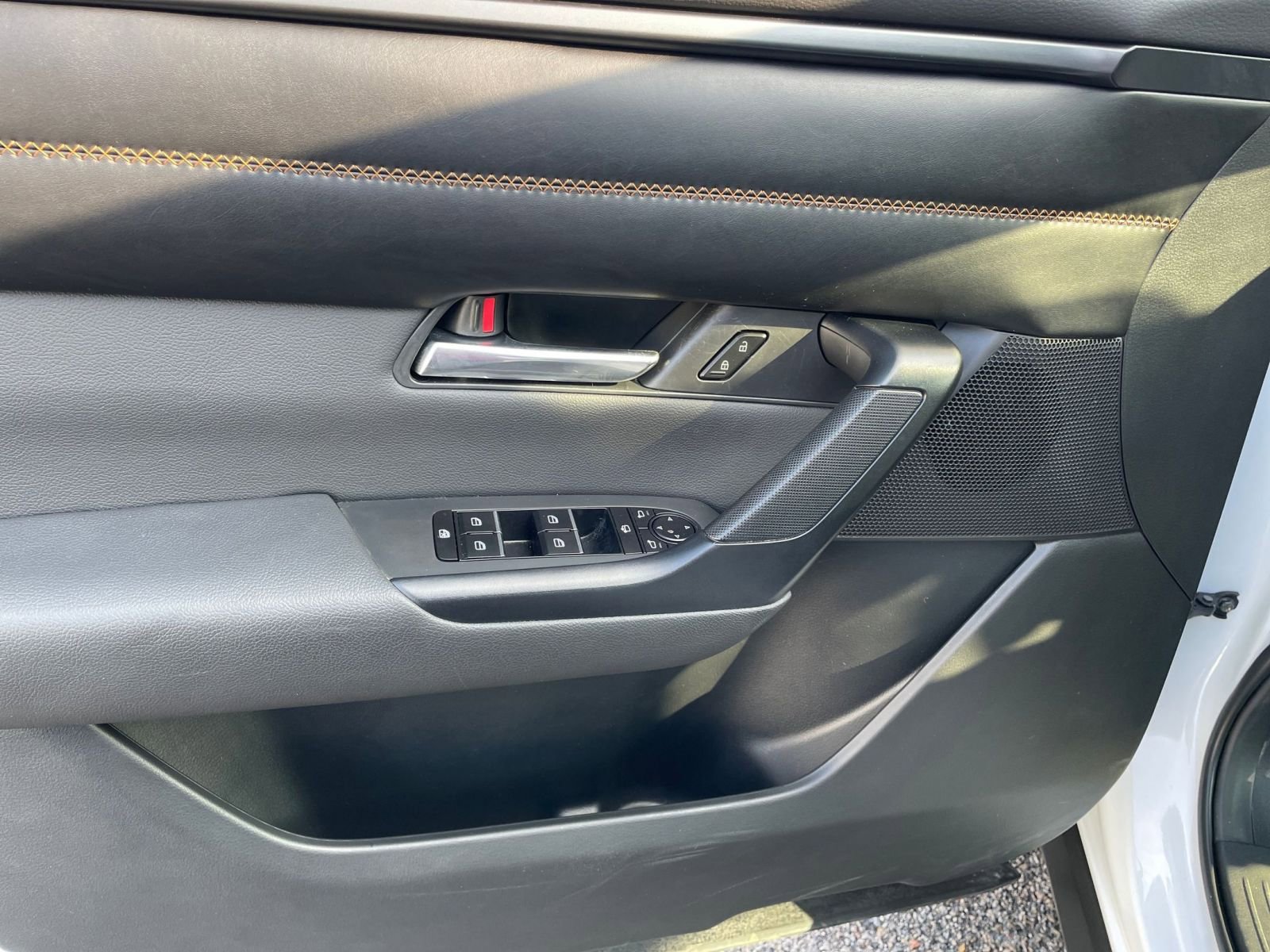 Used 2025 MAZDA CX-50 AWD 2.5 S w/ Premium Plus Pkg image 18