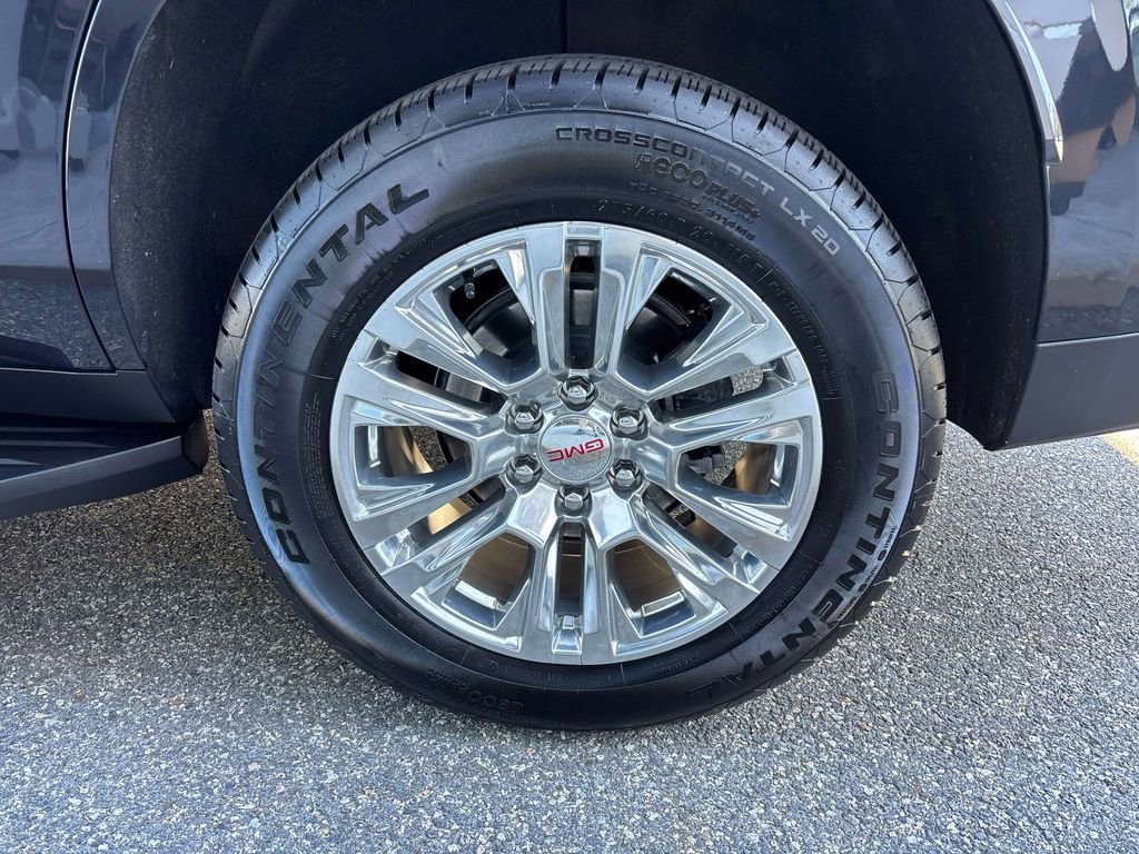Used 2026 GMC Yukon Denali AWD/4WD image 6