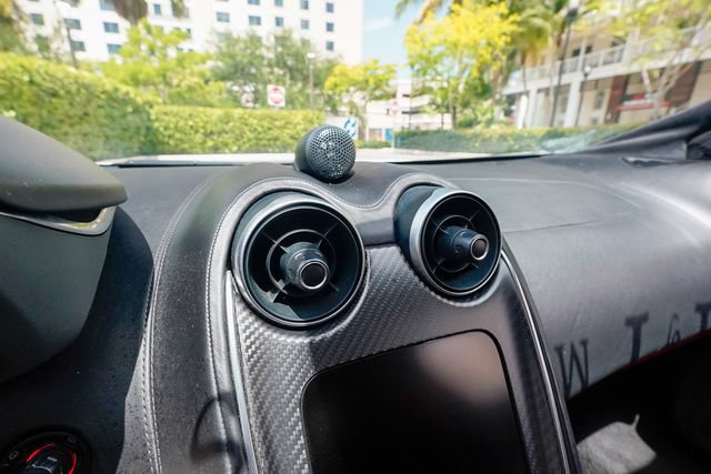Used 2017 McLaren 570S Coupe RWD image 80