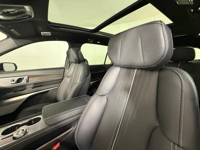 New 2027 Cadillac Vistiq Sport AWD/4WD image 5