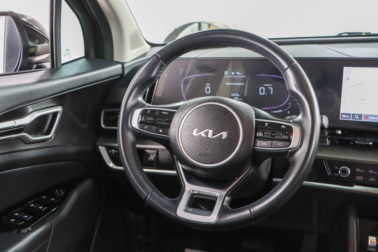Used 2024 Kia Sportage EX FWD image 12