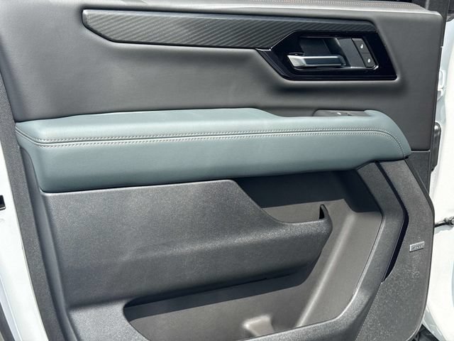 New 2026 GMC Yukon XL AT4 w/ AT4 Premium Plus Package AWD/4WD image 13