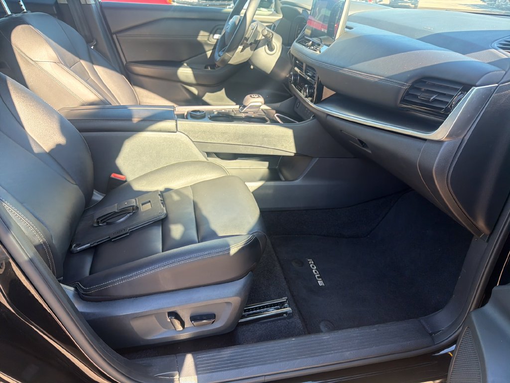 Used 2026 Nissan Rogue SL AWD/4WD image 22