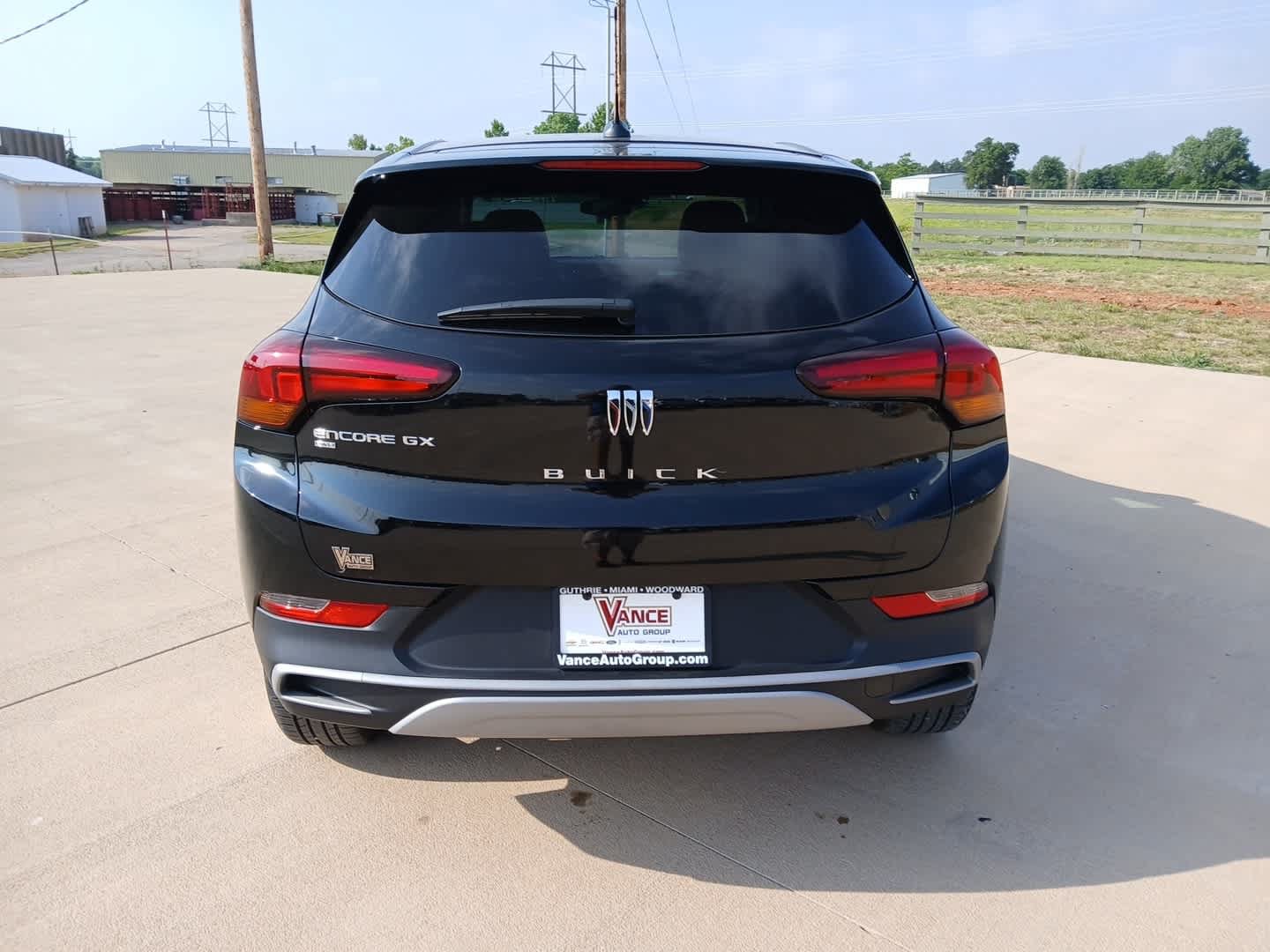 Used 2025 Buick Encore GX Preferred w/ Comfort Package AWD/4WD image 6