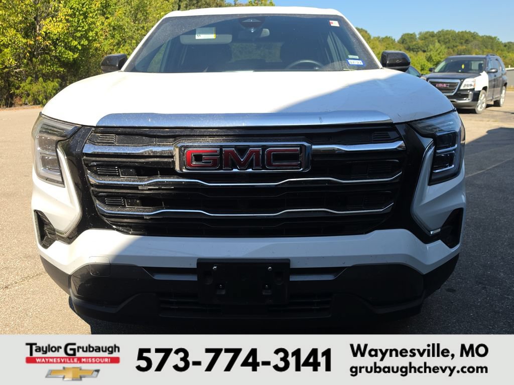 Used 2026 GMC Terrain Elevation FWD image 2