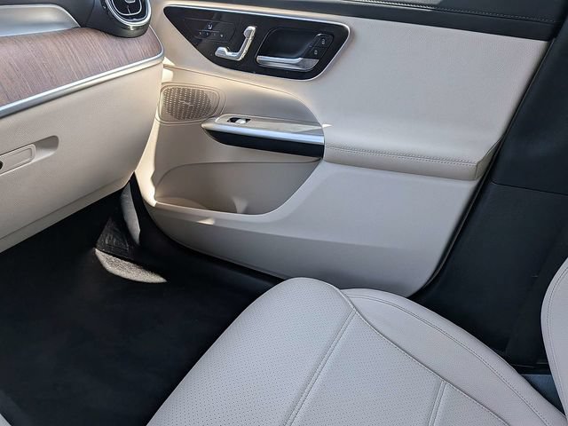 Used 2024 Mercedes-Benz GLC 300 4MATIC image 21