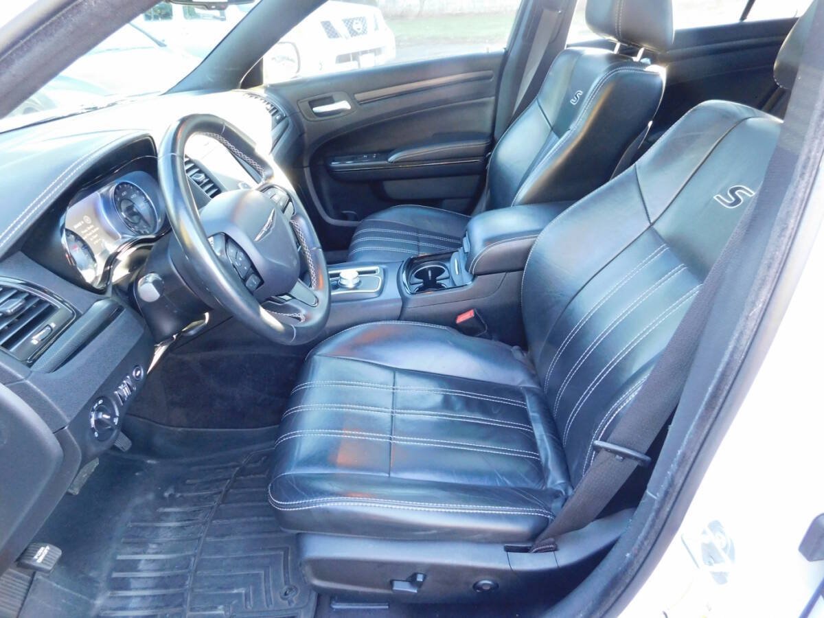 Used 2016 Chrysler 300 S RWD image 5