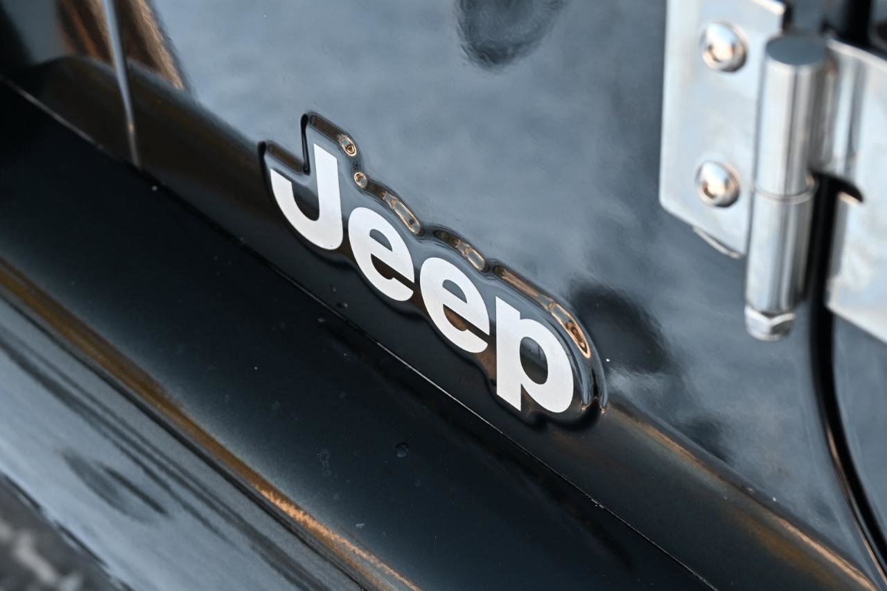 Used 2002 Jeep Wrangler Sahara AWD/4WD image 11