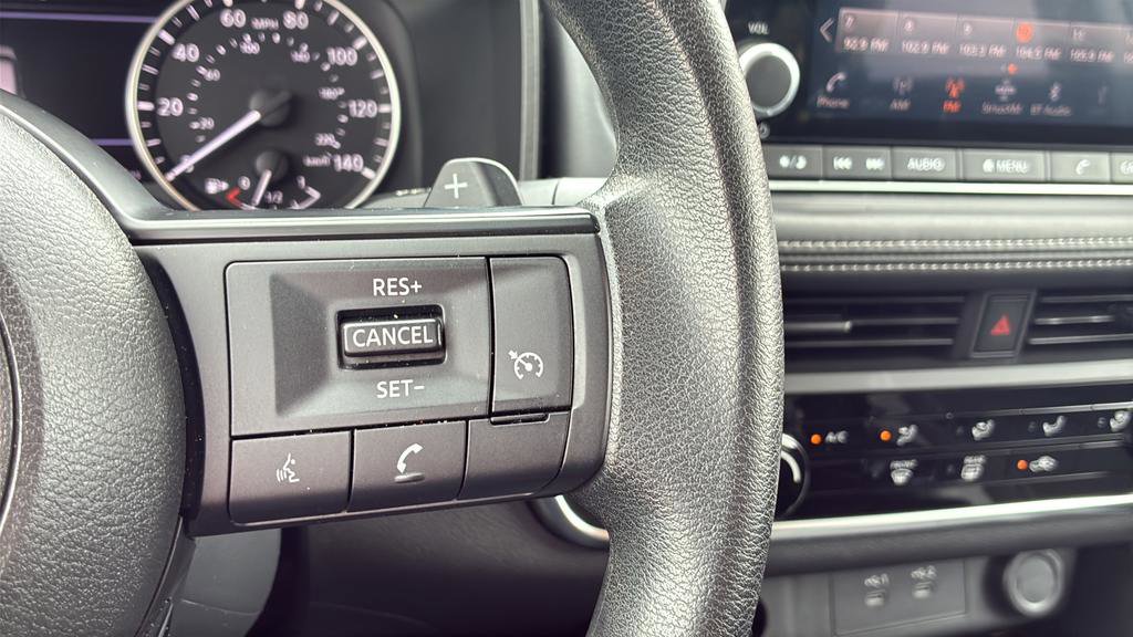 Used 2024 Nissan Rogue S image 27