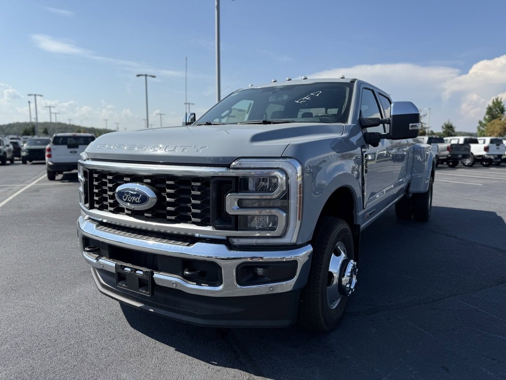 New 2026 Ford F350 King Ranch w/ Chrome Package image 3