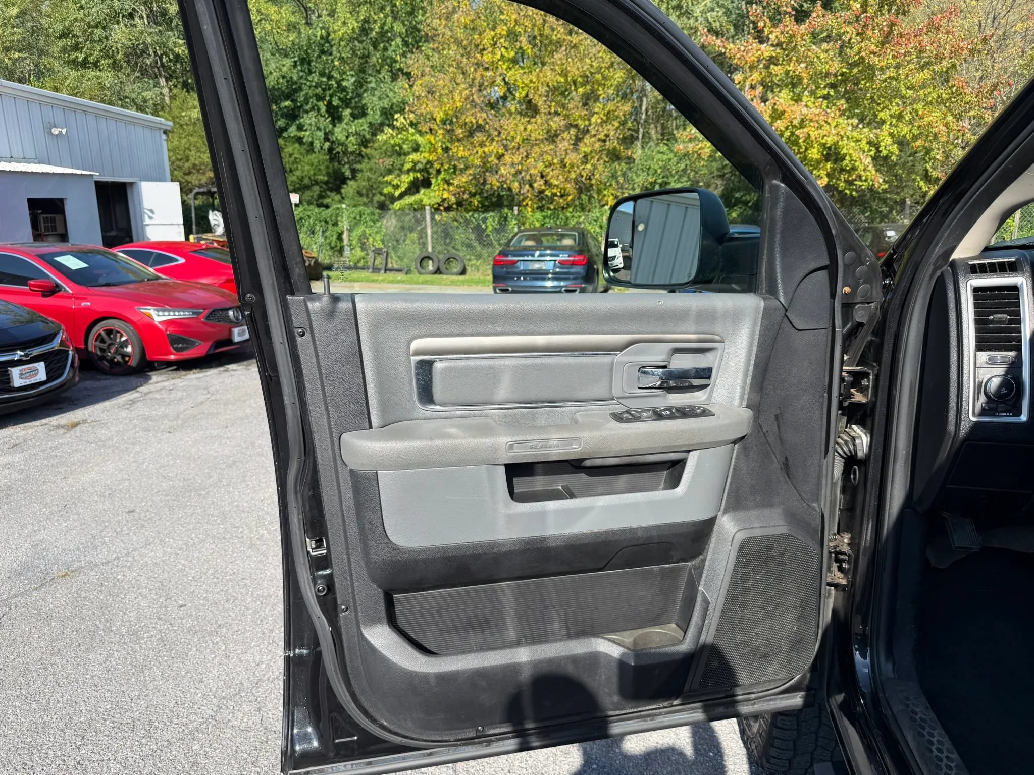 Used 2017 RAM 2500 Big Horn w/ Black Appearance Group AWD/4WD image 12
