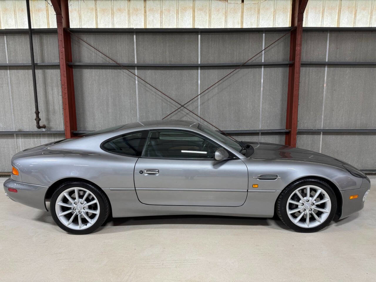 Used 2000 Aston Martin DB7 Vantage RWD image 31