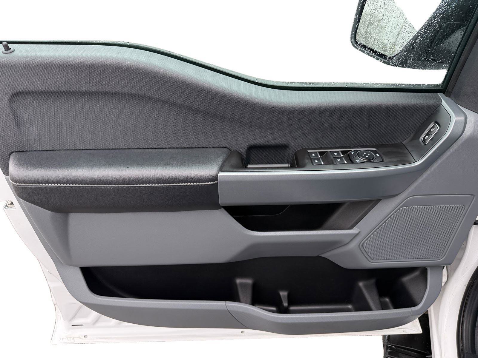 Used 2023 Ford F150 XLT w/ Trailer Tow Package image 9