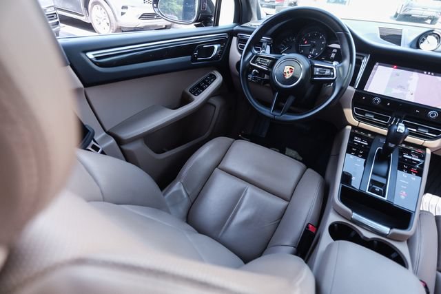Used 2022 Porsche Macan AWD/4WD image 28