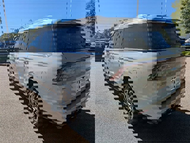 New 2025 Lincoln Navigator L Reserve image 2