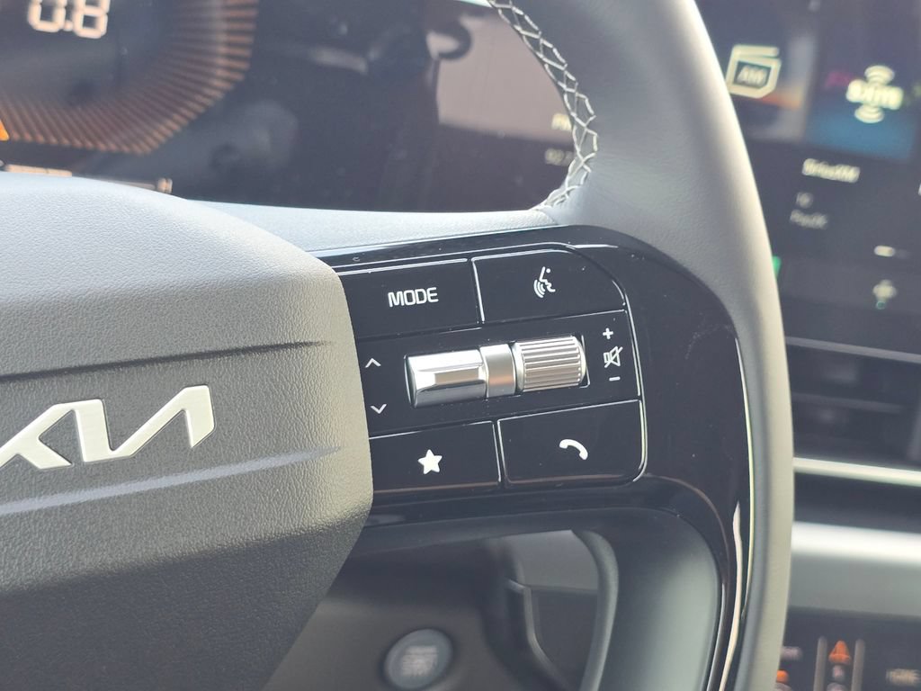 New 2027 Kia Carnival LX FWD image 19