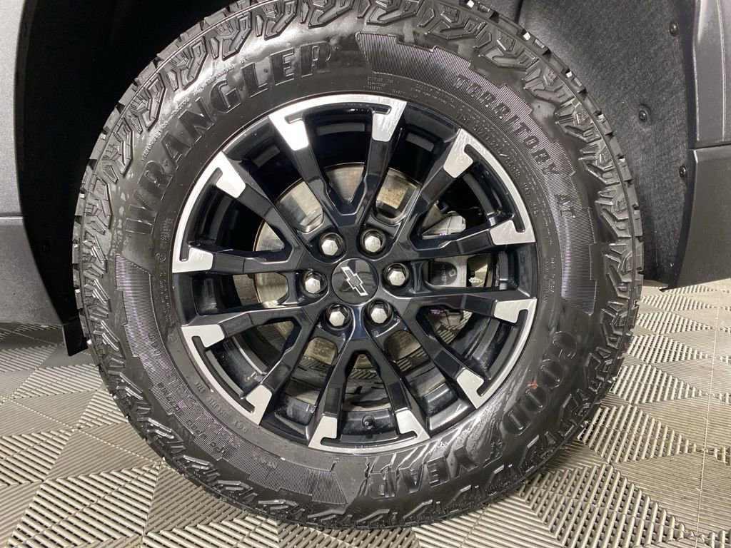 Used 2024 Chevrolet Traverse Z71 AWD/4WD image 12