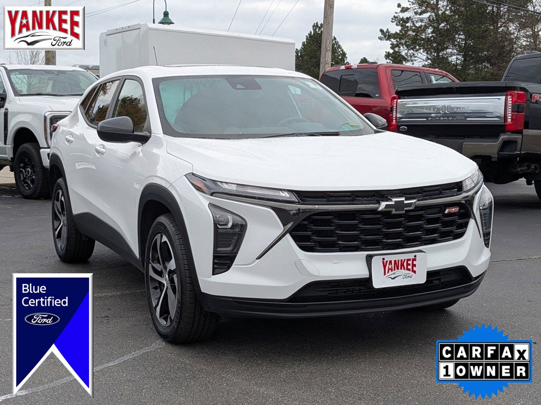 Used 2024 Chevrolet Trax RS w/ Sunroof Package image 1