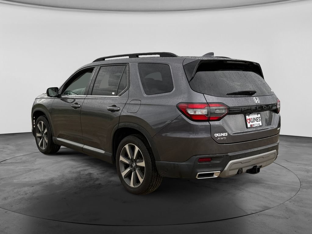 Used 2025 Honda Pilot Elite image 8