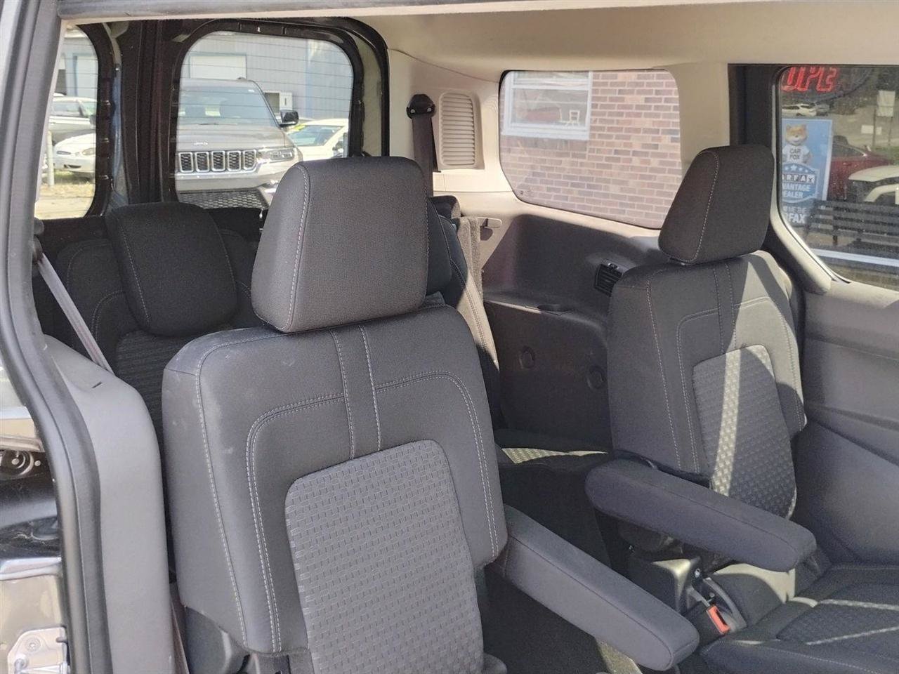 Used 2022 Ford Transit Connect XLT FWD image 16