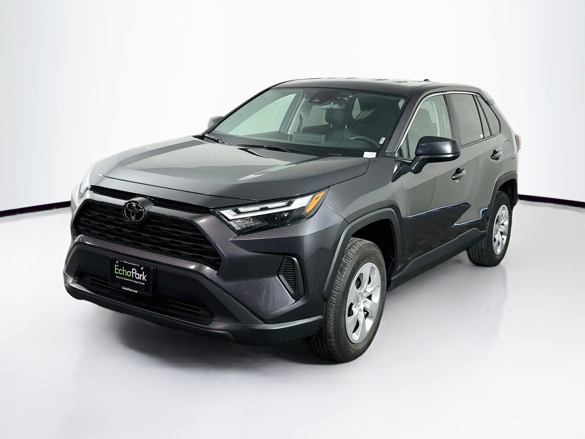 Used 2025 Toyota RAV4 LE FWD image 3