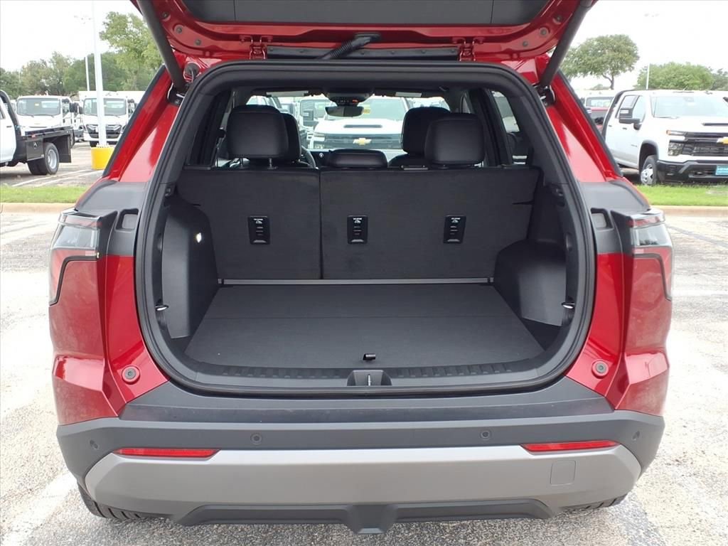 New 2026 Chevrolet Equinox LT FWD image 12