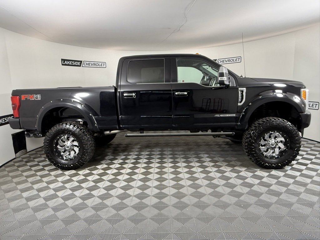 Used 2017 Ford F250 Platinum w/ Platinum Ultimate Package image 6