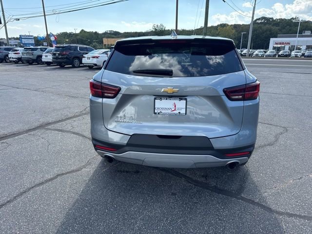 Used 2025 Chevrolet Blazer LT AWD/4WD image 7