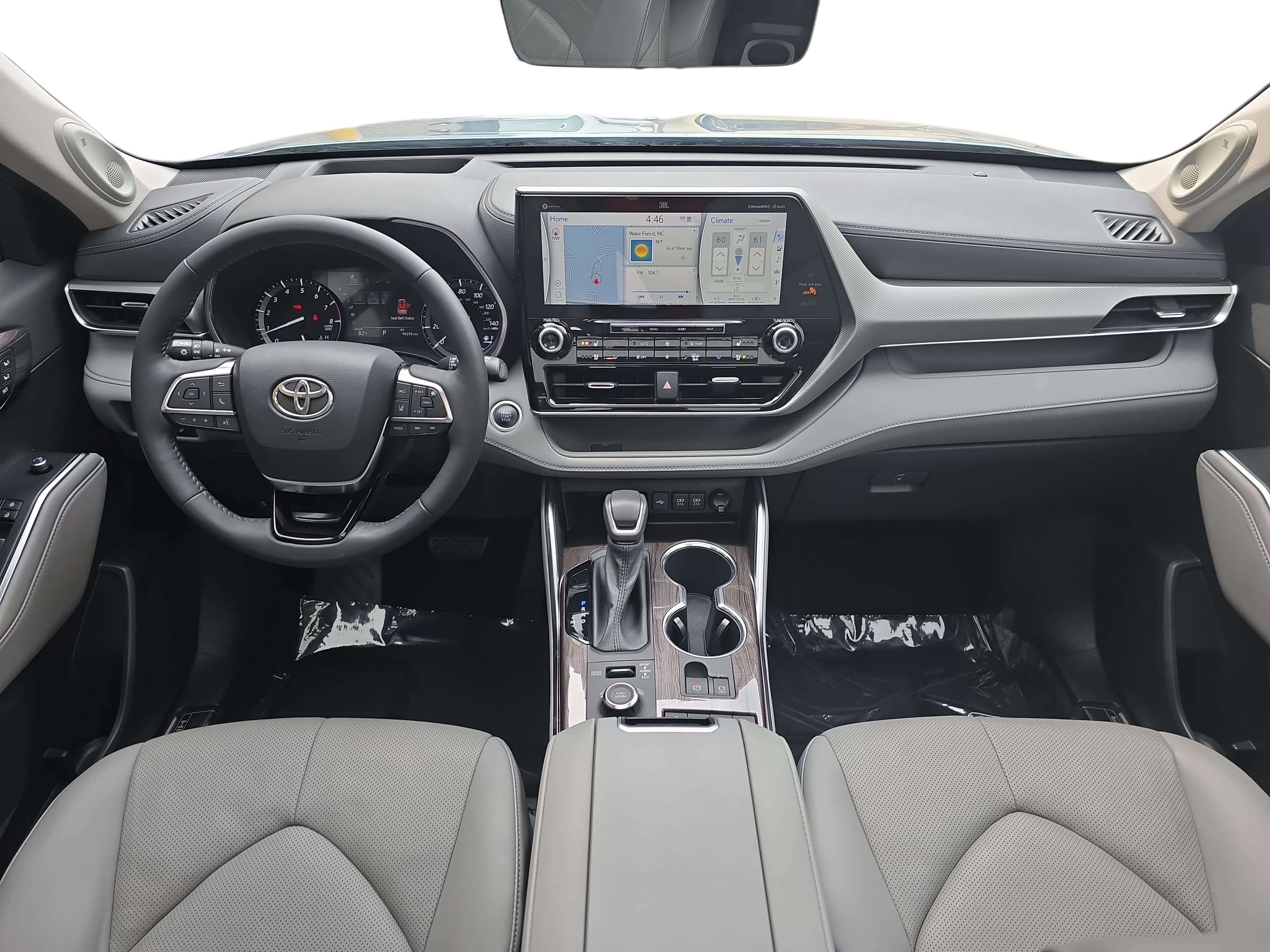 Used 2020 Toyota Highlander Platinum AWD/4WD image 9