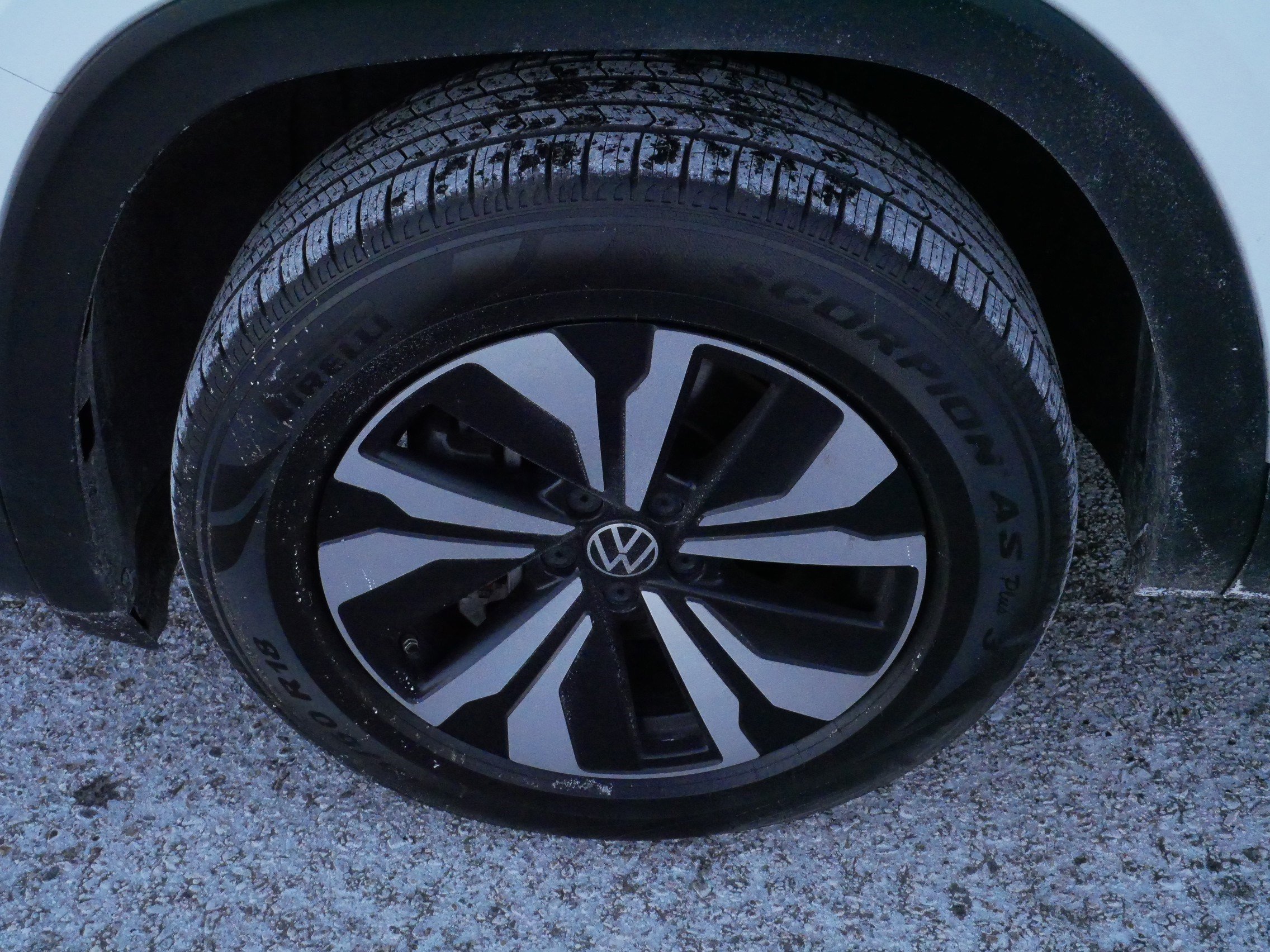 Certified 2024 Volkswagen Atlas Cross Sport SE image 15