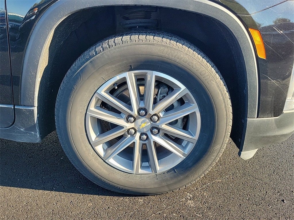 Used 2023 Chevrolet Traverse LT image 5