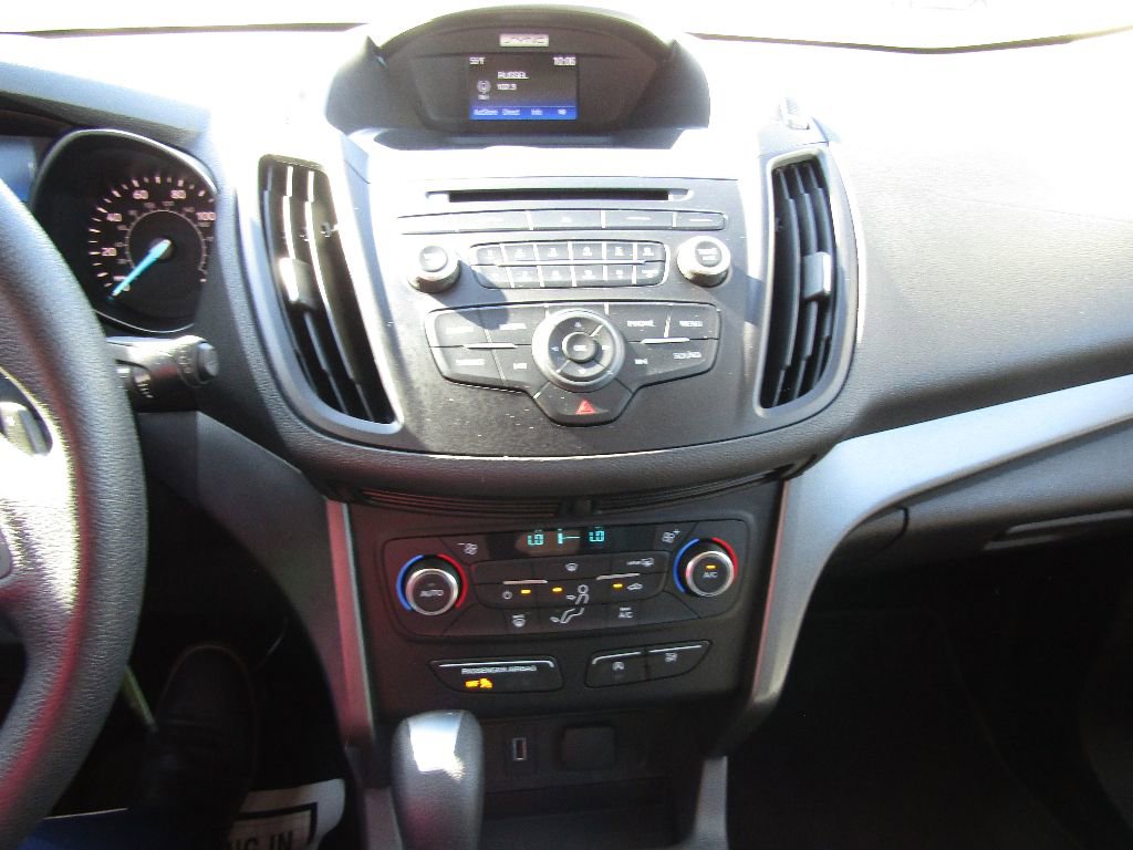 Used 2017 Ford Escape SE image 16