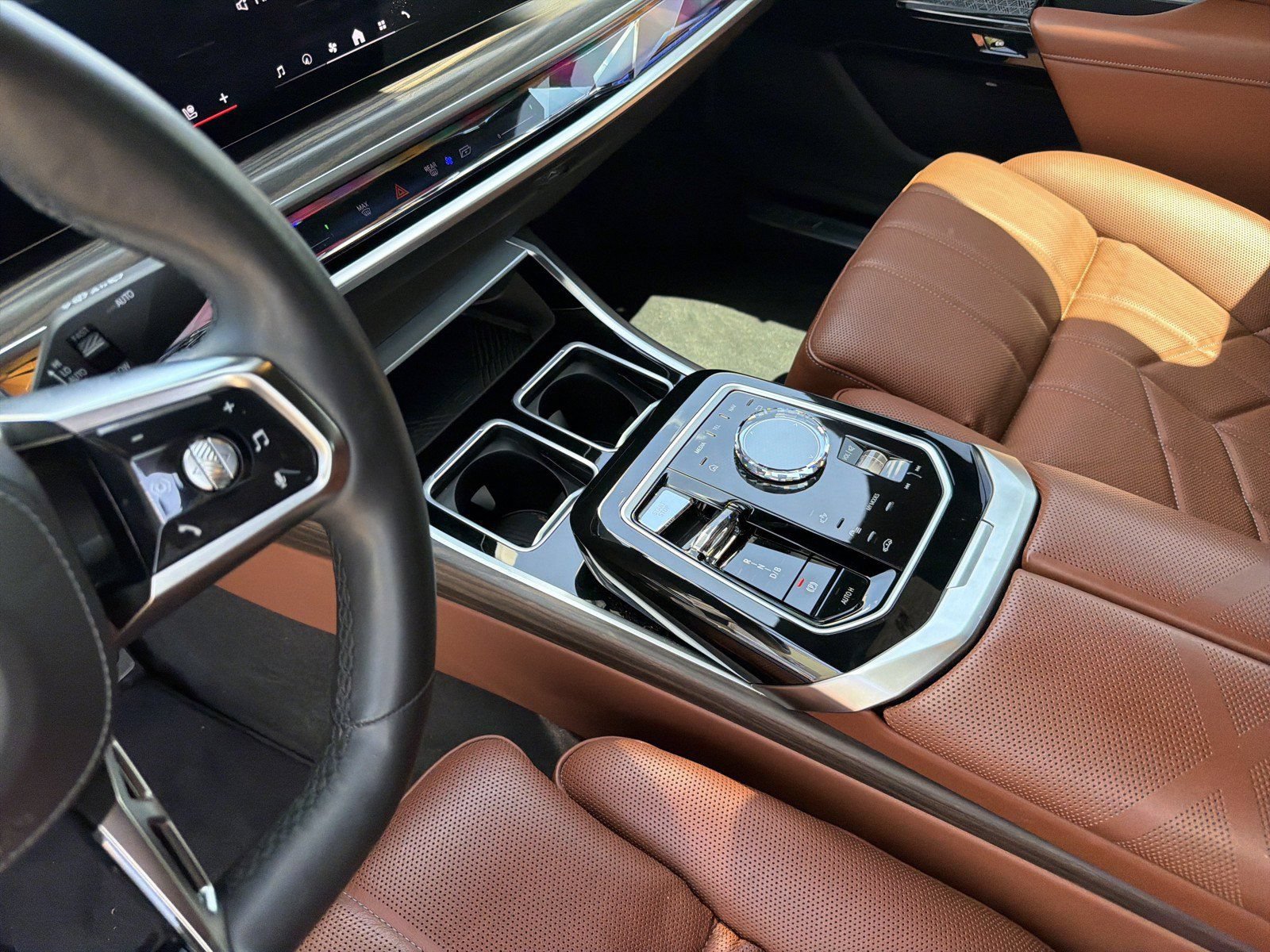 Certified 2024 BMW i7 xDrive60 w/ Executive Package AWD/4WD image 24