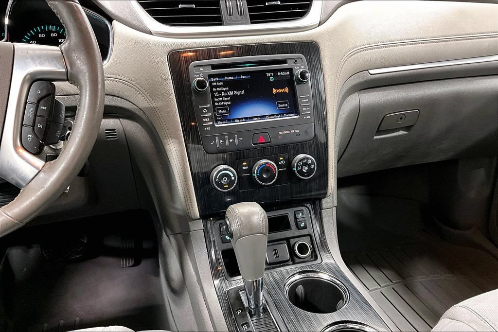 Used 2016 Chevrolet Traverse LT FWD image 7