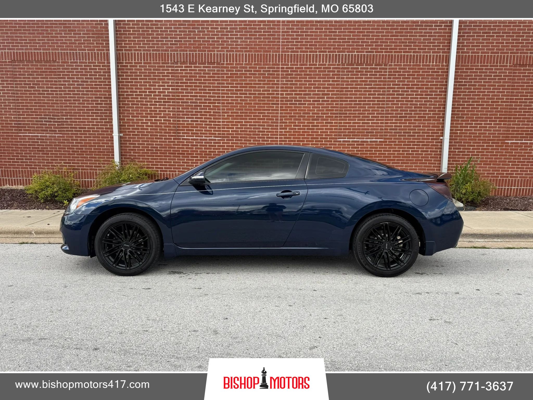 Used 2011 Nissan Altima 3.5 SR w/ Leather Pkg FWD image 2