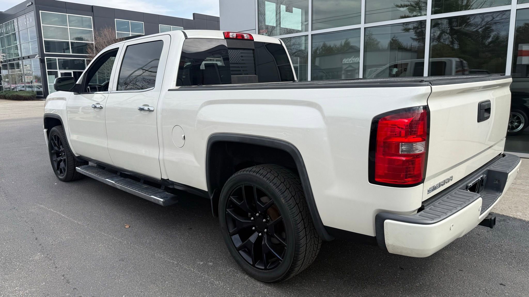 Used 2014 GMC Sierra 1500 SLT AWD/4WD image 2