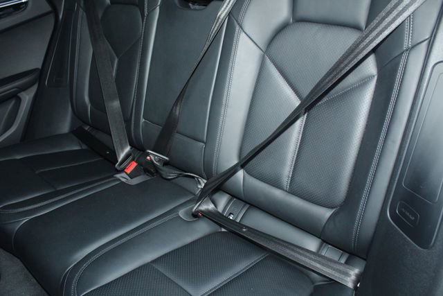 Certified 2024 Porsche Macan image 24