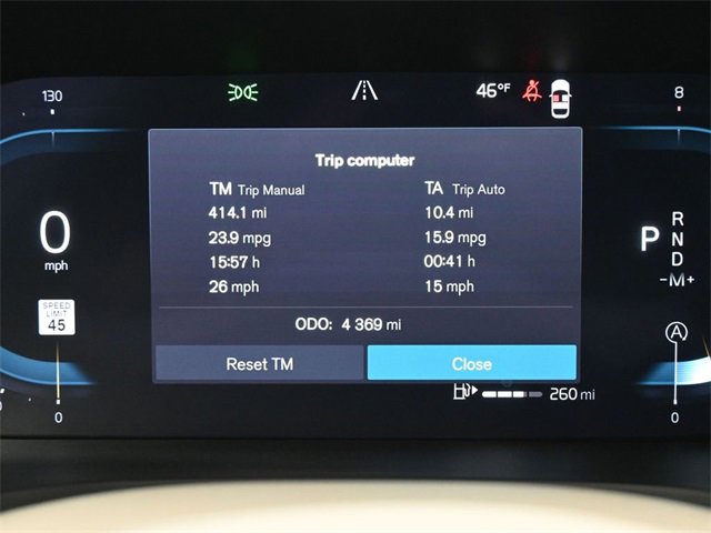 Used 2024 Volvo V60 B5 Cross Country Plus image 27