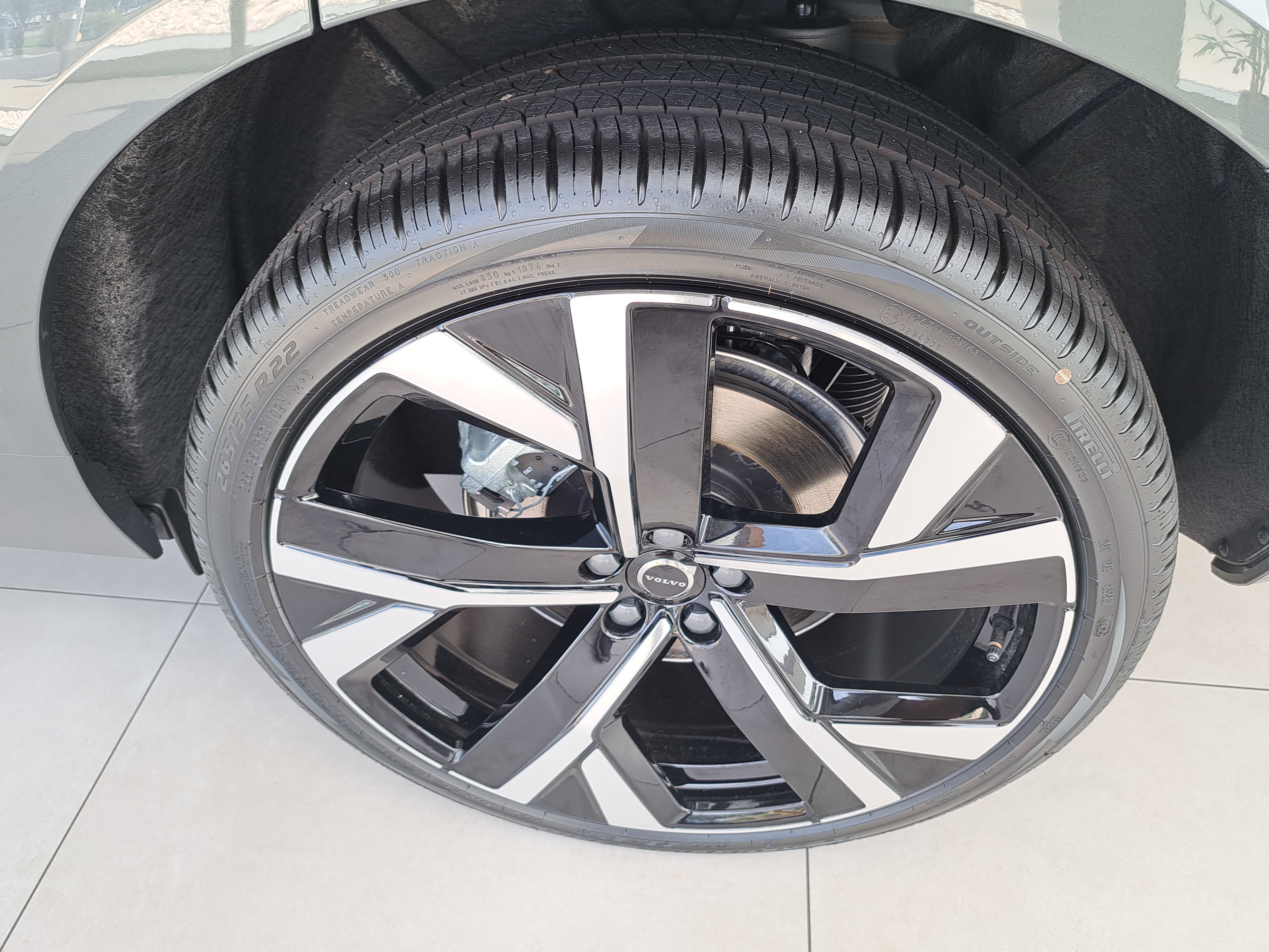 New 2026 Volvo XC60 T8 Ultra image 9