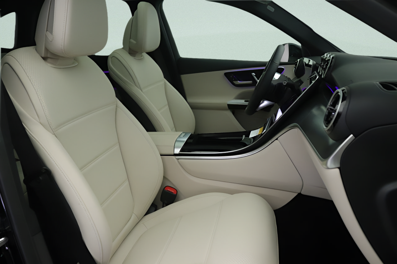Used 2026 Mercedes-Benz GLC 300 image 28